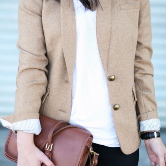 Elegant Tan Women's Blazer - Picture 2 of 8